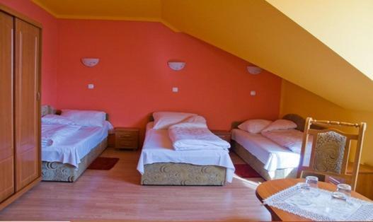 Hotel Czardasz Wrzesnia Bilik gambar