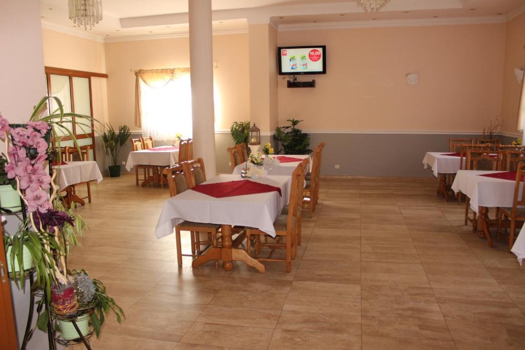 Hotel Czardasz Wrzesnia Luaran gambar