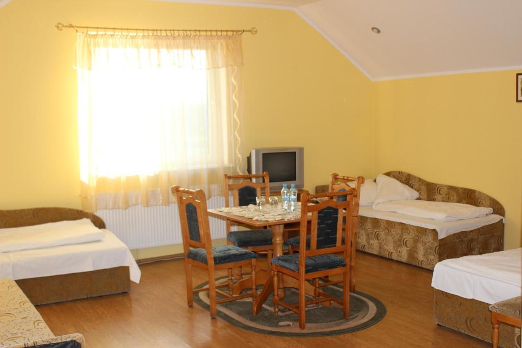 Hotel Czardasz Wrzesnia Bilik gambar